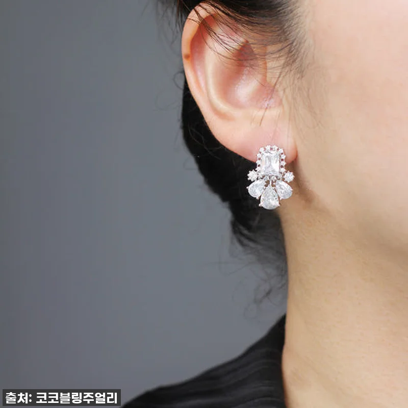 💖품절임박💖 드레시 크리스탈 귀걸이, 관련 이미지 1