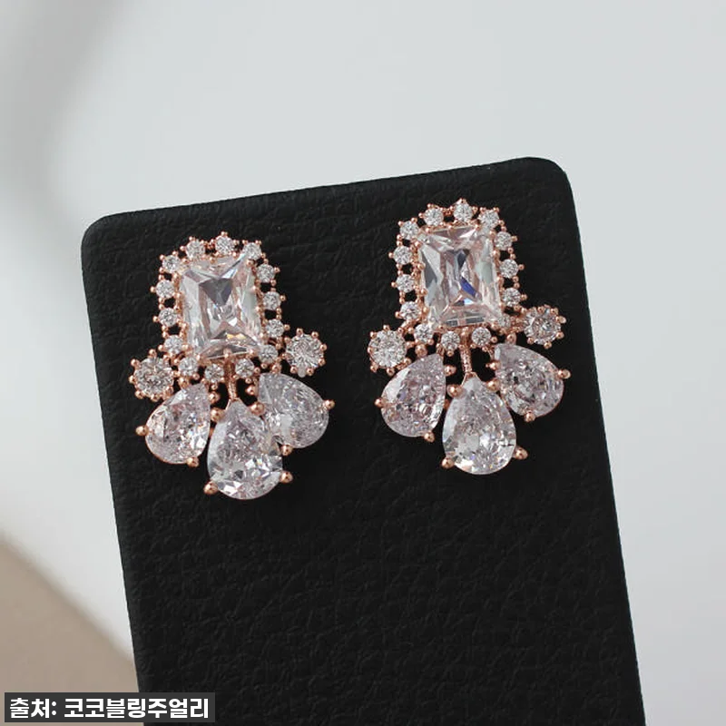 💖품절임박💖 드레시 크리스탈 귀걸이, 관련 이미지 4