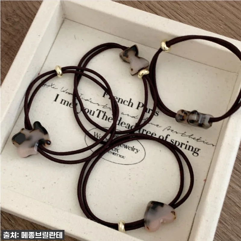 이 가격에 이런 고퀄리티? 품절각! 찐 감동한 고탄력 머리끈 후기 (feat. 심플 귀여운 헤어끈) 6 이 가격에 이런 고퀄리티? 품절각! 관련 이미지 1