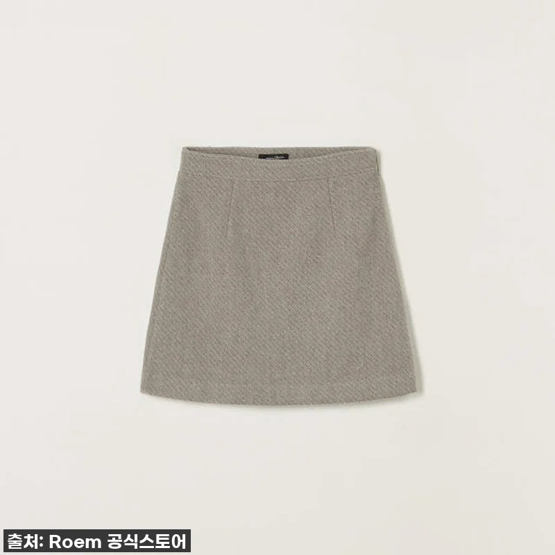 로엠 울 미니 스커트 RMWHF12R51 찐후기: 올겨울 데일리룩 완성 필수템! 7 로엠 울 미니 스커트 RMWHF12R 관련 이미지 2