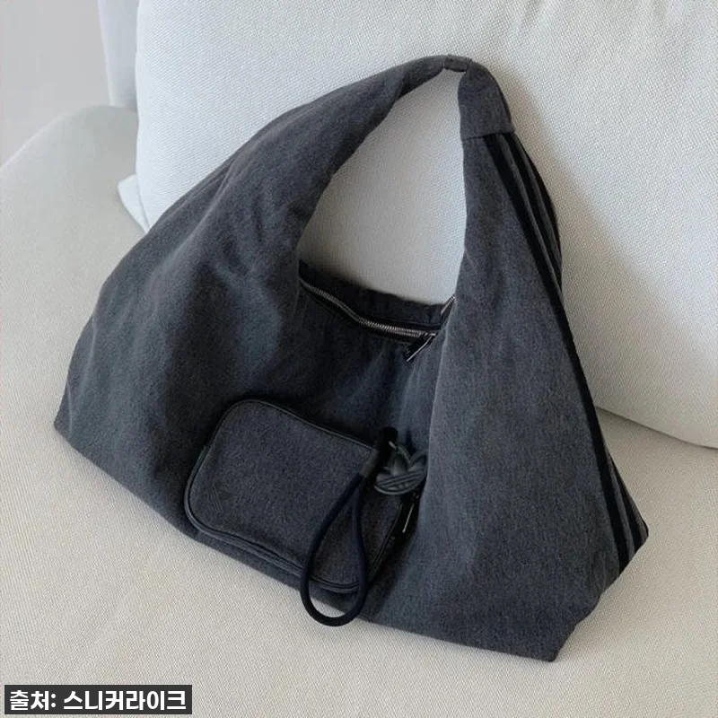 찐후기: 아디다스 숄더백 호보백! 품 관련 이미지 4