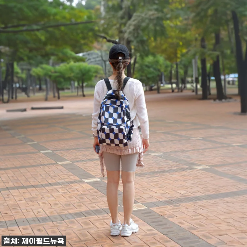 여행 인플루언서 찐후기! 유럽여행 필수템, 제이월드 경량 폴딩백팩으로 캐리어 비울 걱정 끝! 18 여행 인플루언서 찐후기! 유럽여행 필 관련 이미지 7