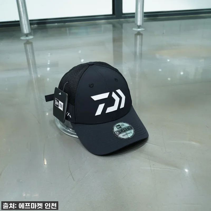 이슈템 등극! 다이와 X 뉴에라 콜라 관련 이미지 1