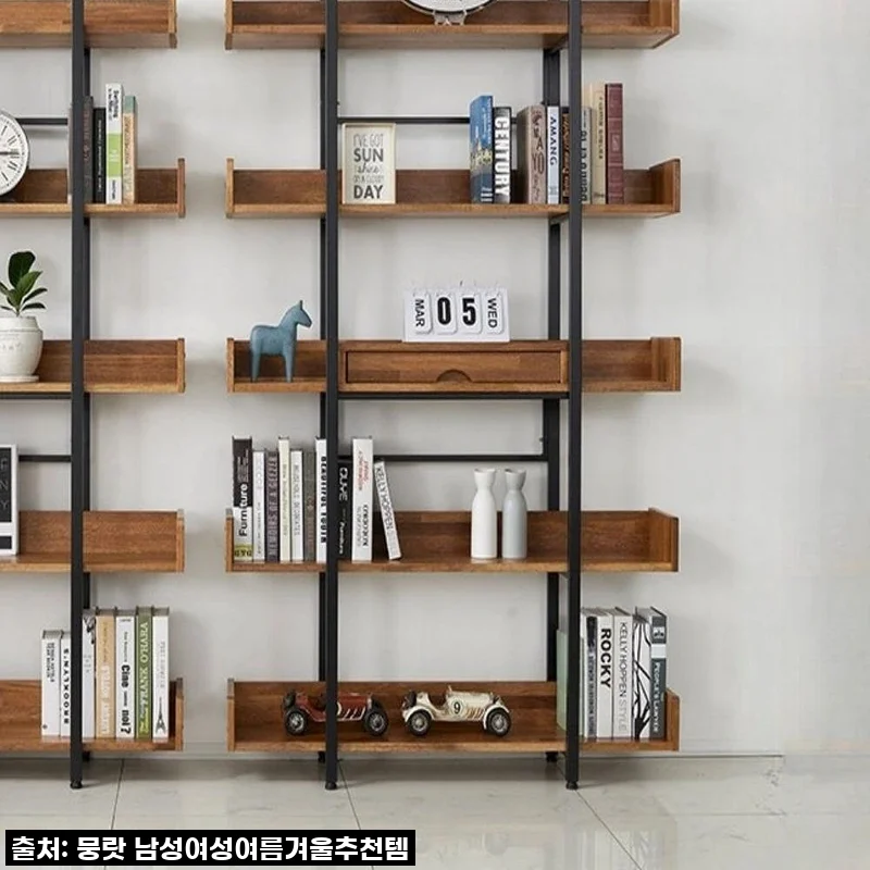 우리 집 거실, 홈바의 품격을 높여줄 원목 위스키/와인 진열대 사용 후기!