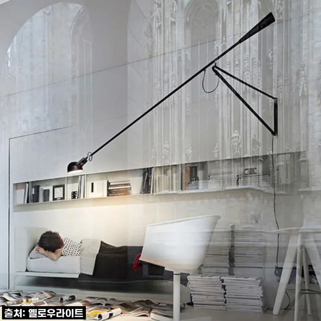 Flos 265 다각도 회전식 헤드램프 조명 사용후기: 세련된 디자인과 뛰어난 조명 성능의 만남