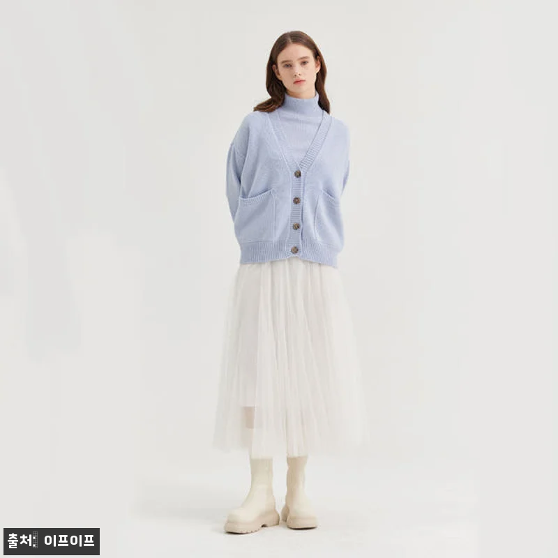 크램38 델피나 스카이블루 니트 가디 관련 이미지 2