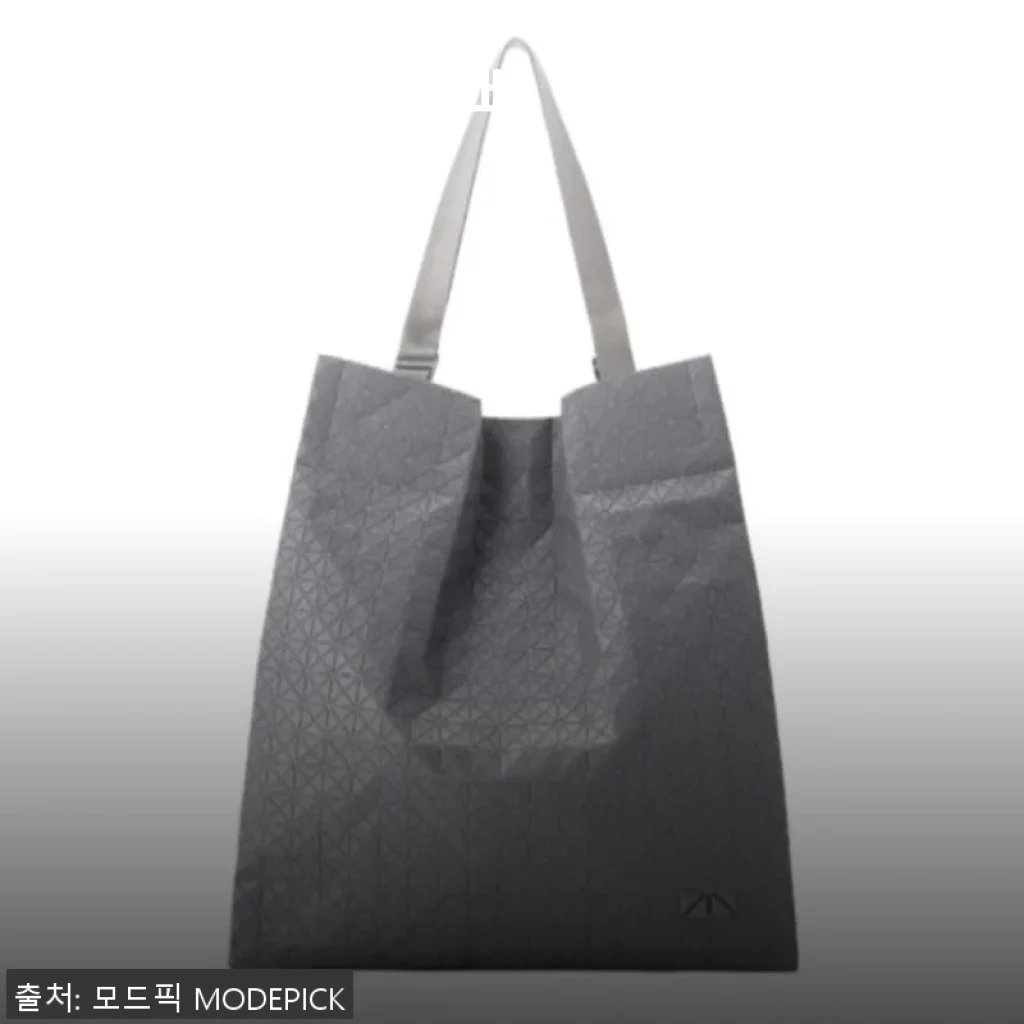 바오바오 토트백 KURO CART S ONE-TONE AG861 사용후기: 세련된 디자인과 실용성의 조화