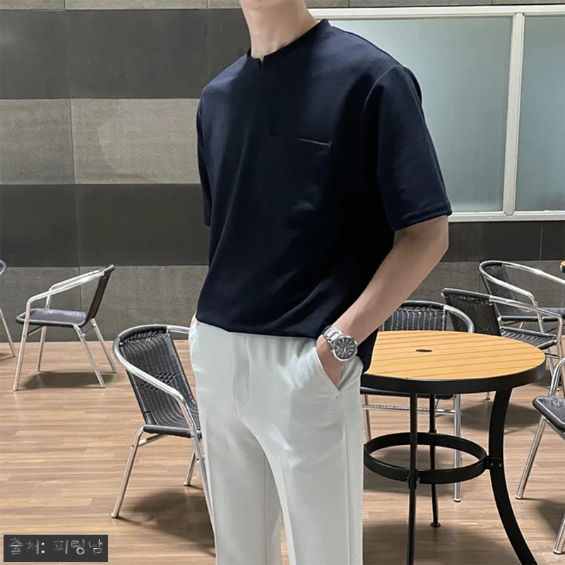 1+1 남자 퀸란 여름 넥슬릿 포켓 라운드 반팔티, 여름 데일리룩으로 눈여겨볼 이슈템 17 1+1 남자 퀸란 여름 넥슬릿 포켓 관련 이미지 5