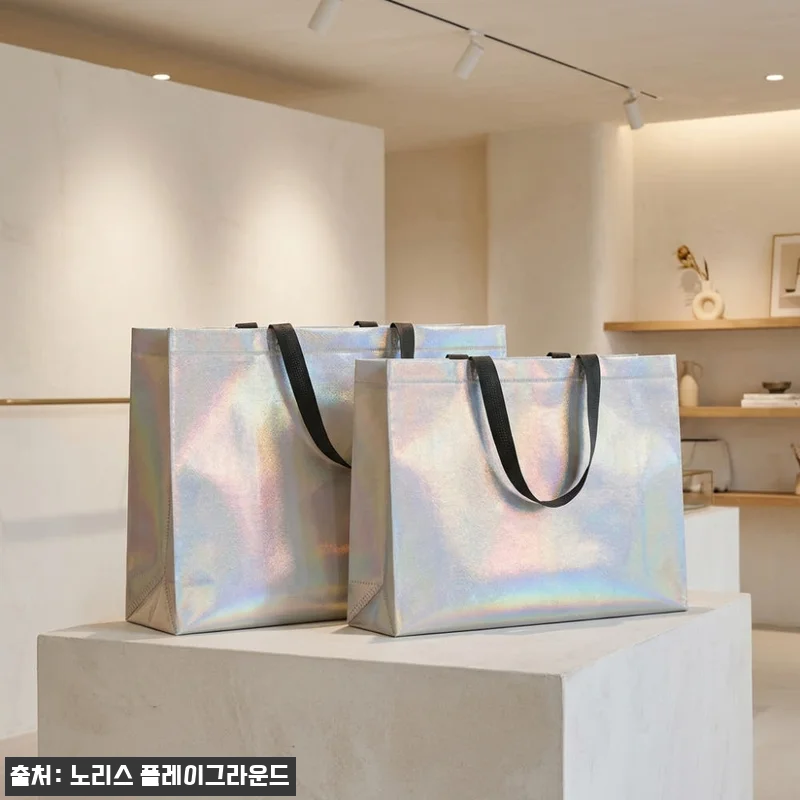 홀로그램 부직포 쇼핑백 3호 가로형 32x27x10, 520원 선물포장용으로 눈여겨볼 이슈템 16 홀로그램 부직포 쇼핑백 3호 가로형 관련 이미지 5