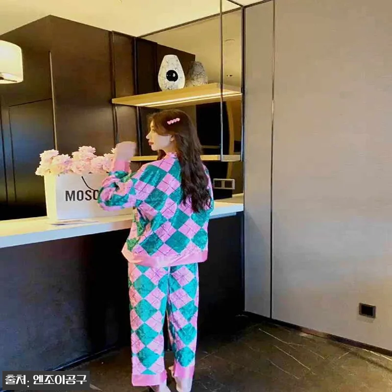 김효진 예쁜 잠옷 윤란주 옷 무인도의 관련 이미지 6