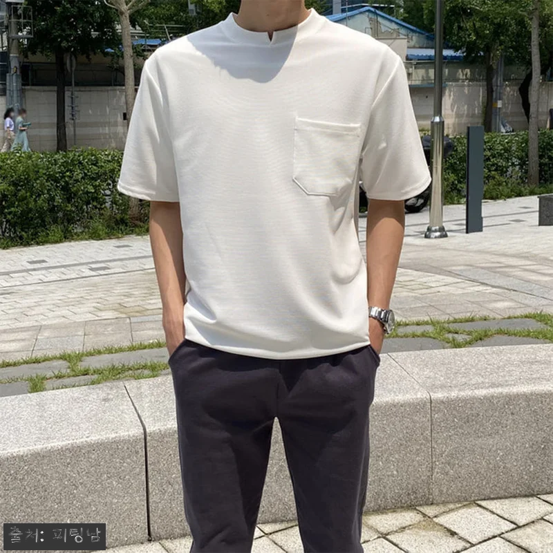 1+1 남자 퀸란 여름 넥슬릿 포켓 라운드 반팔티, 여름 데일리룩으로 눈여겨볼 이슈템 19 1+1 남자 퀸란 여름 넥슬릿 포켓 관련 이미지 7