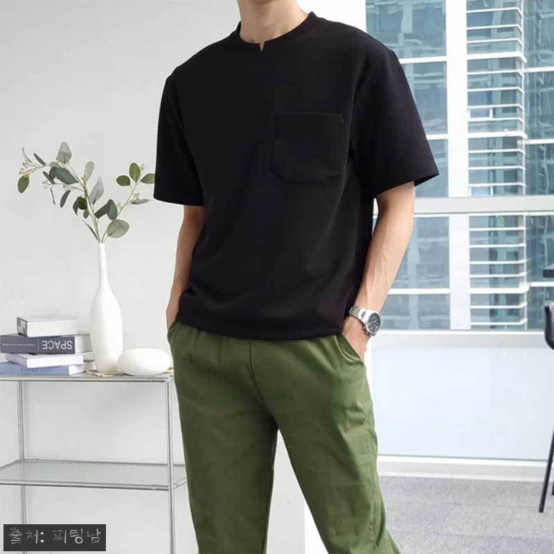 1+1 남자 퀸란 여름 넥슬릿 포켓 라운드 반팔티, 여름 데일리룩으로 눈여겨볼 이슈템 20 1+1 남자 퀸란 여름 넥슬릿 포켓 관련 이미지 8